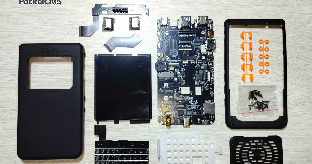 piBrick Pocket-CM5 open-source handheld Linux computer